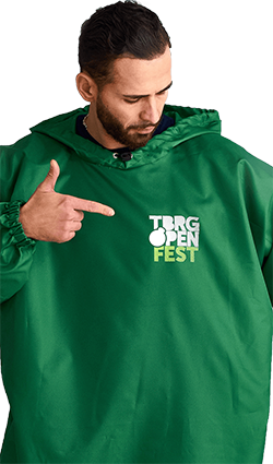 Дождевик-плащ с логотипом на груди для «Tuborg Open Fest»
