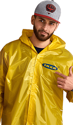 Дождевик-плащ с логотипом на груди для «IKEA»