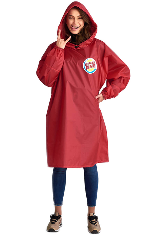 Красный плащ-дождевик с логотипом «Артик»